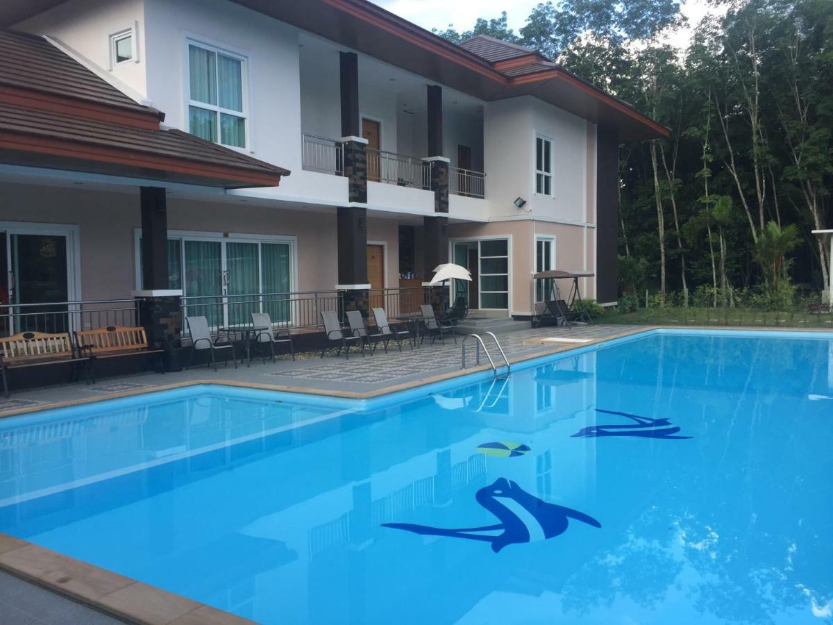 Pool House Lansaka Hotel Nakhon Si Thammarat Buitenkant foto